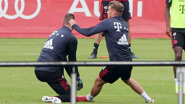 Hai cầu thủ Bayern dính trấn thương ngay trên sân tập