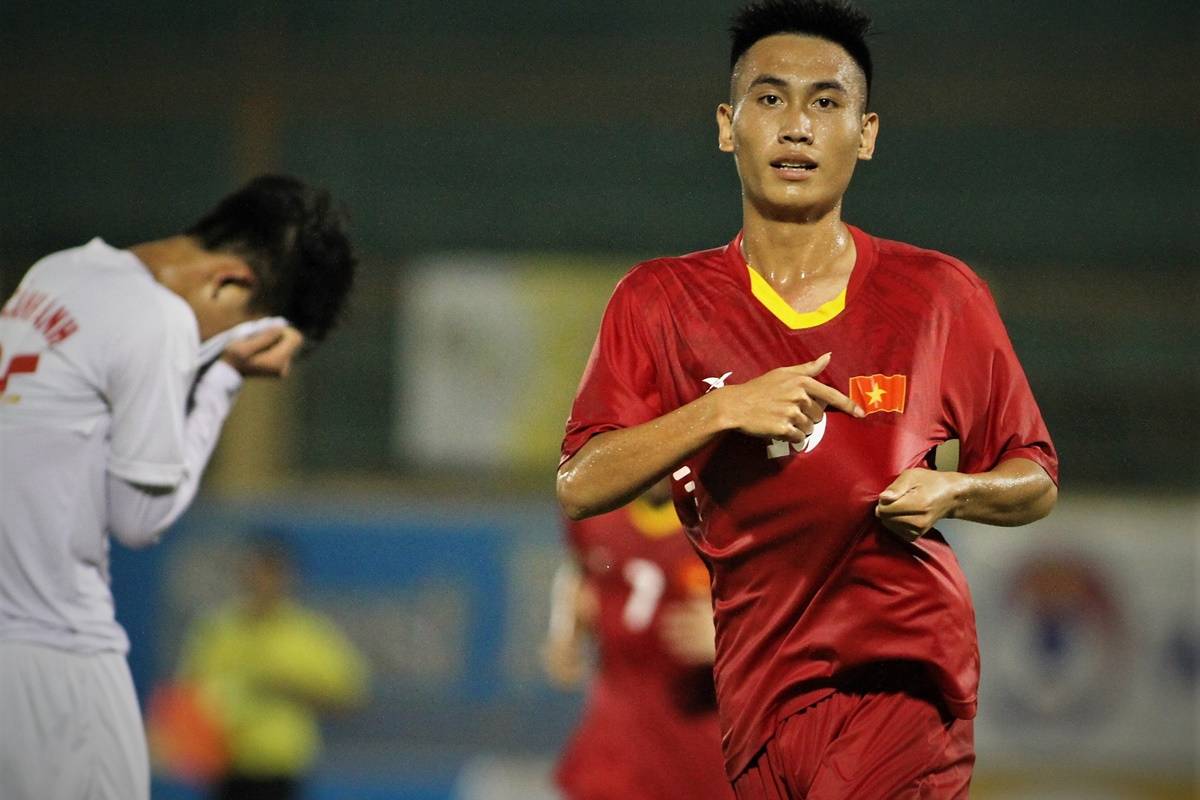 Trần Văn Công được bổ sung vào đội hình đội tuyển Việt Nam