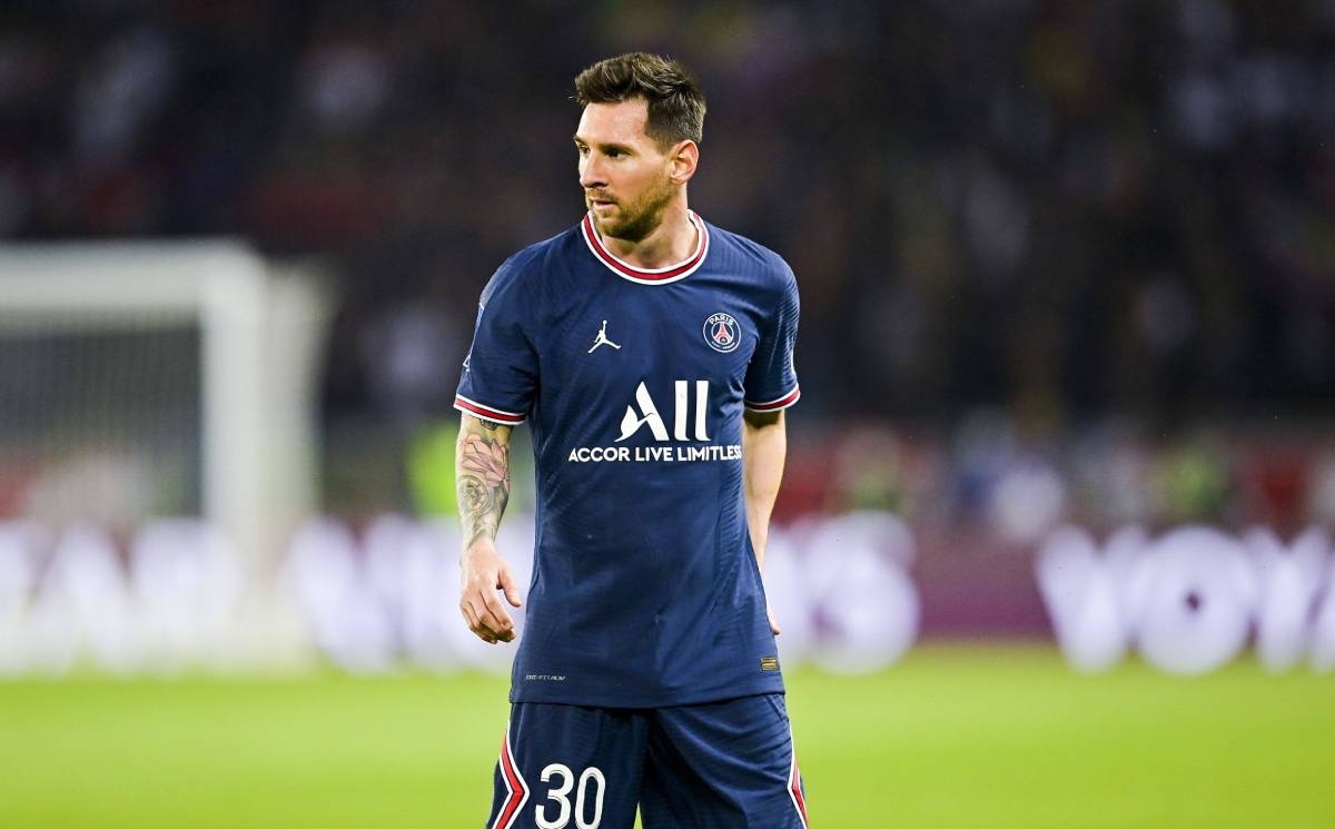 Lionel Messi chấn thương cùng với tình hình nhân sự PSG hiện tại